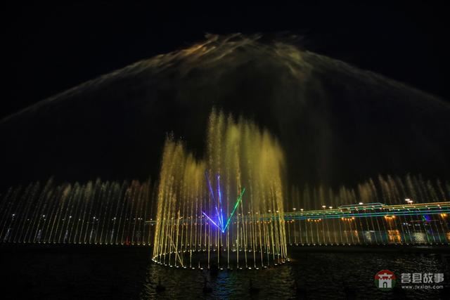 莒縣沭河濕地公園，上演激光水幕音樂噴泉，真是太棒了